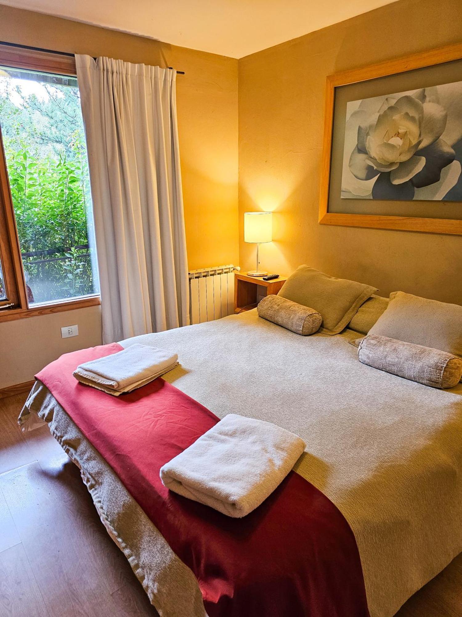 Das Rosenhaus Apart Hotel By Rosas Blancas San Martin de los Andes Ruang foto