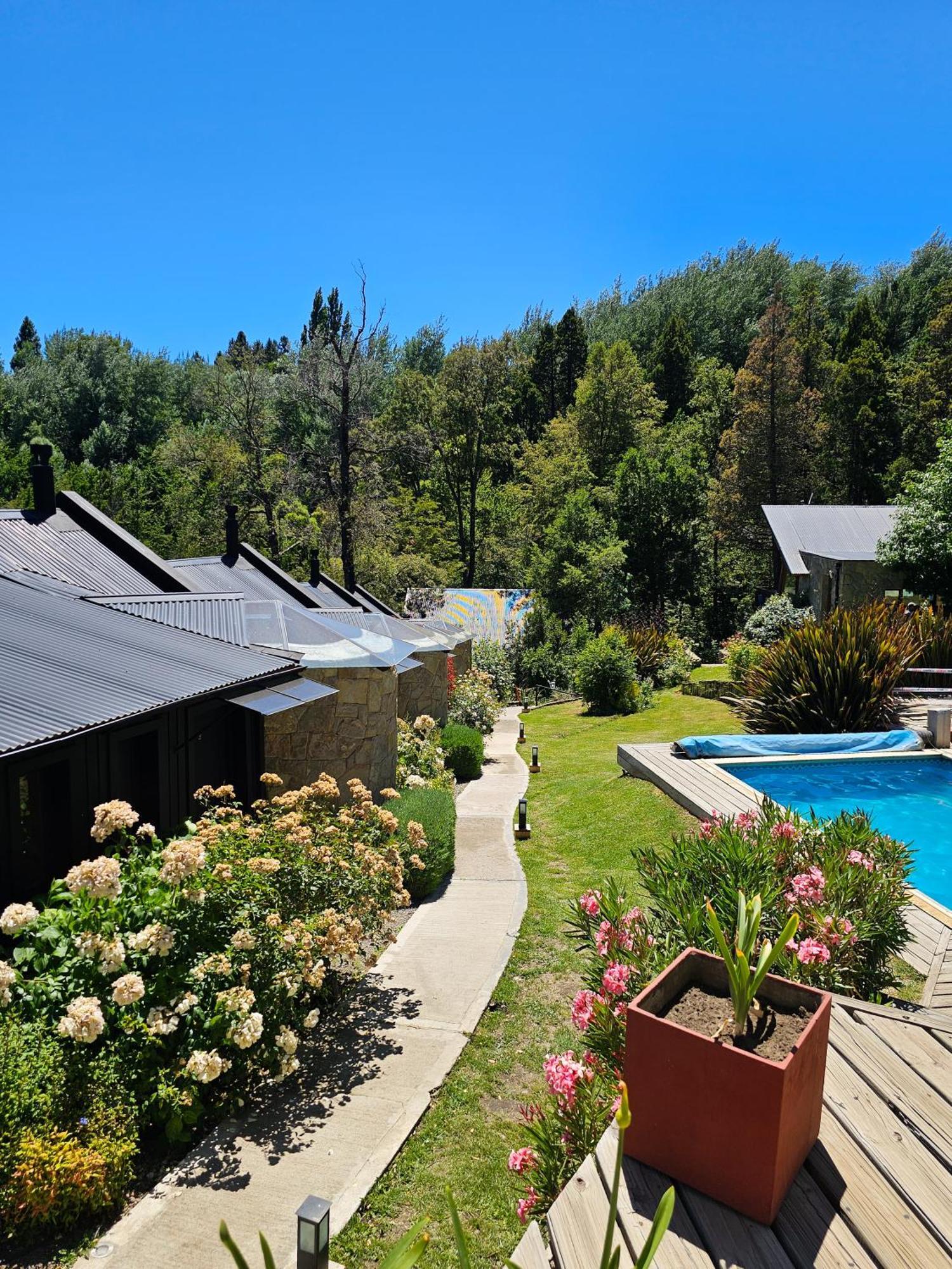 Das Rosenhaus Apart Hotel By Rosas Blancas San Martin de los Andes Bagian luar foto