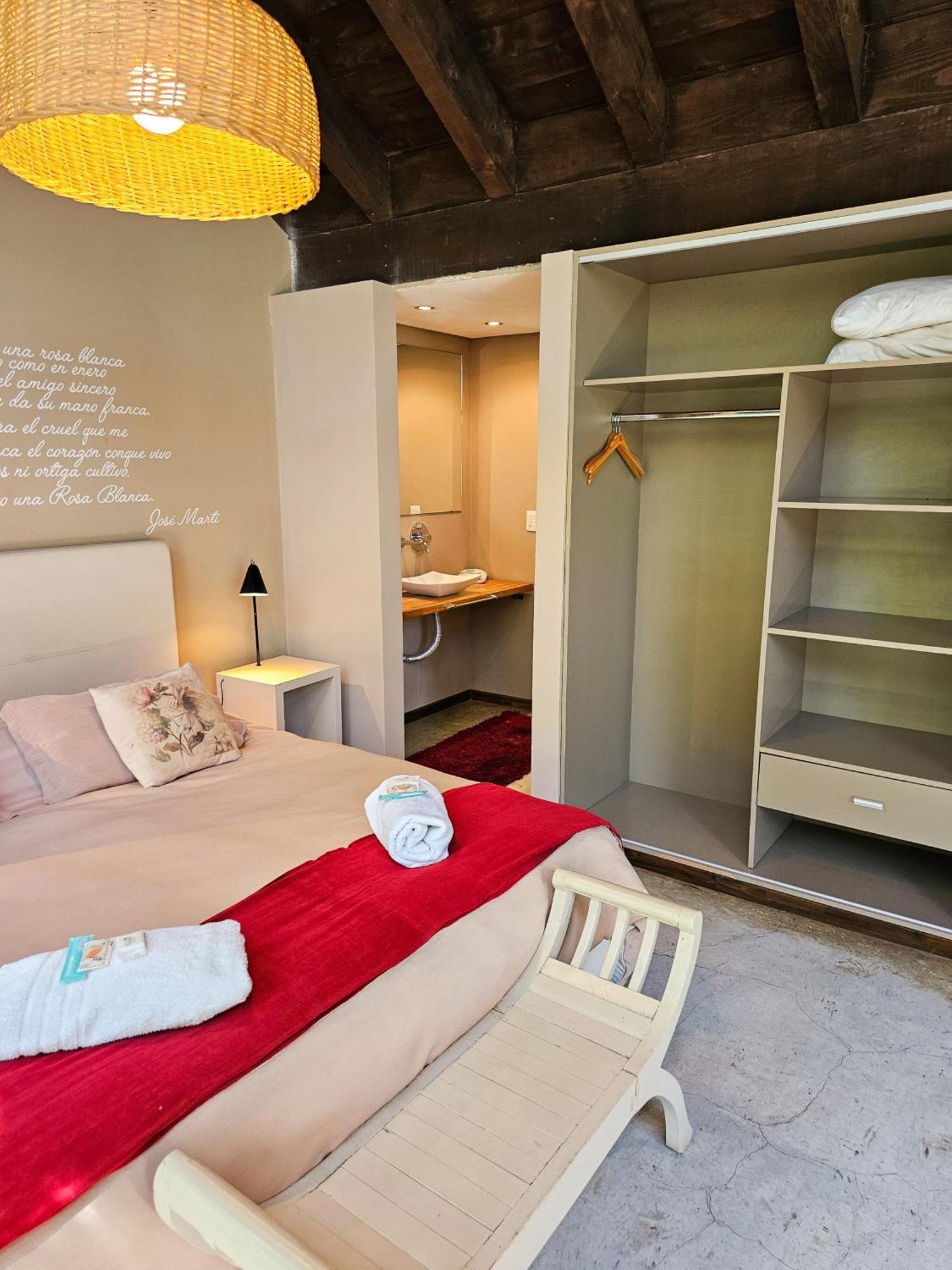 Das Rosenhaus Apart Hotel By Rosas Blancas San Martin de los Andes Ruang foto